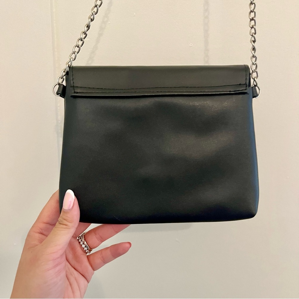 Capelli of New York - Stylish Black Chain Shoulder Bag - Picture 6 of 10